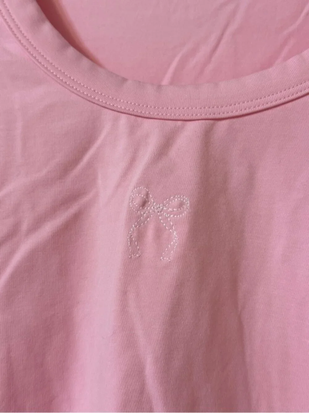 Brunette The Label Bow Long Sleeve Scoop Neck Tee Bubblegum Pink XS/S